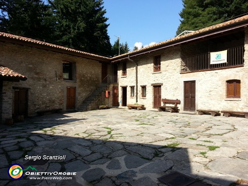 17 - Centro visitatori.jpg